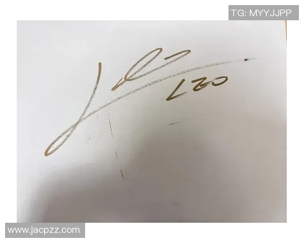 梅西签名梅卡足球明星卡的魅力与收藏价值探讨